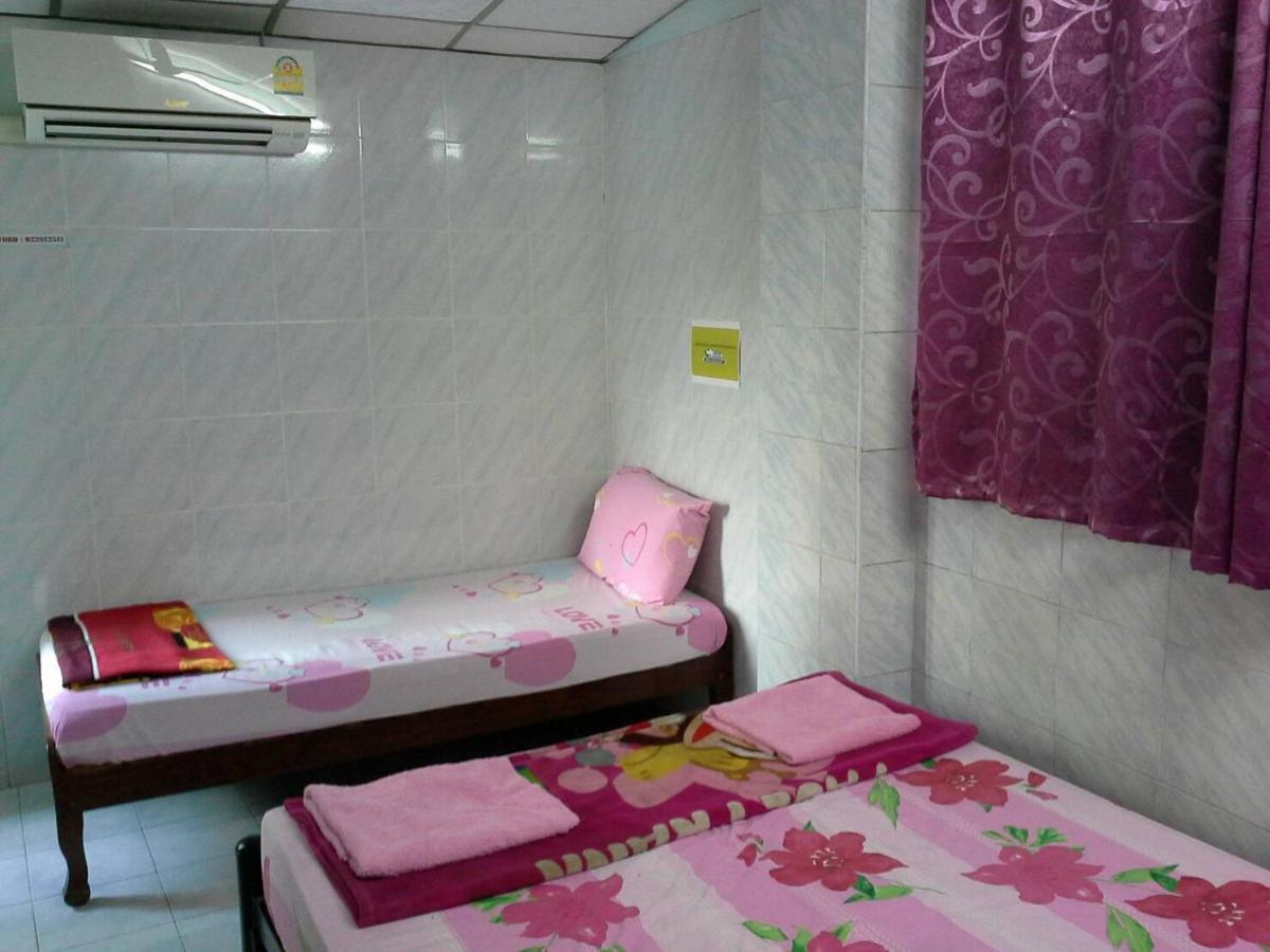 New Central Guesthouse Bangkok Extérieur photo